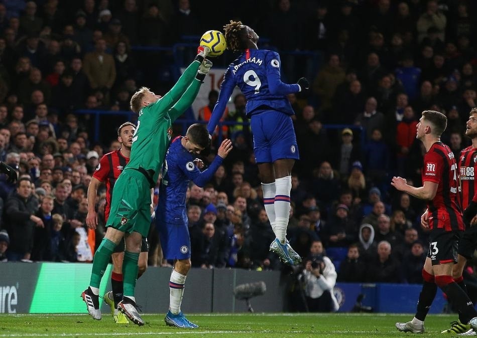  威尔逊头球破门,伯恩茅斯客场力克莱斯特城  